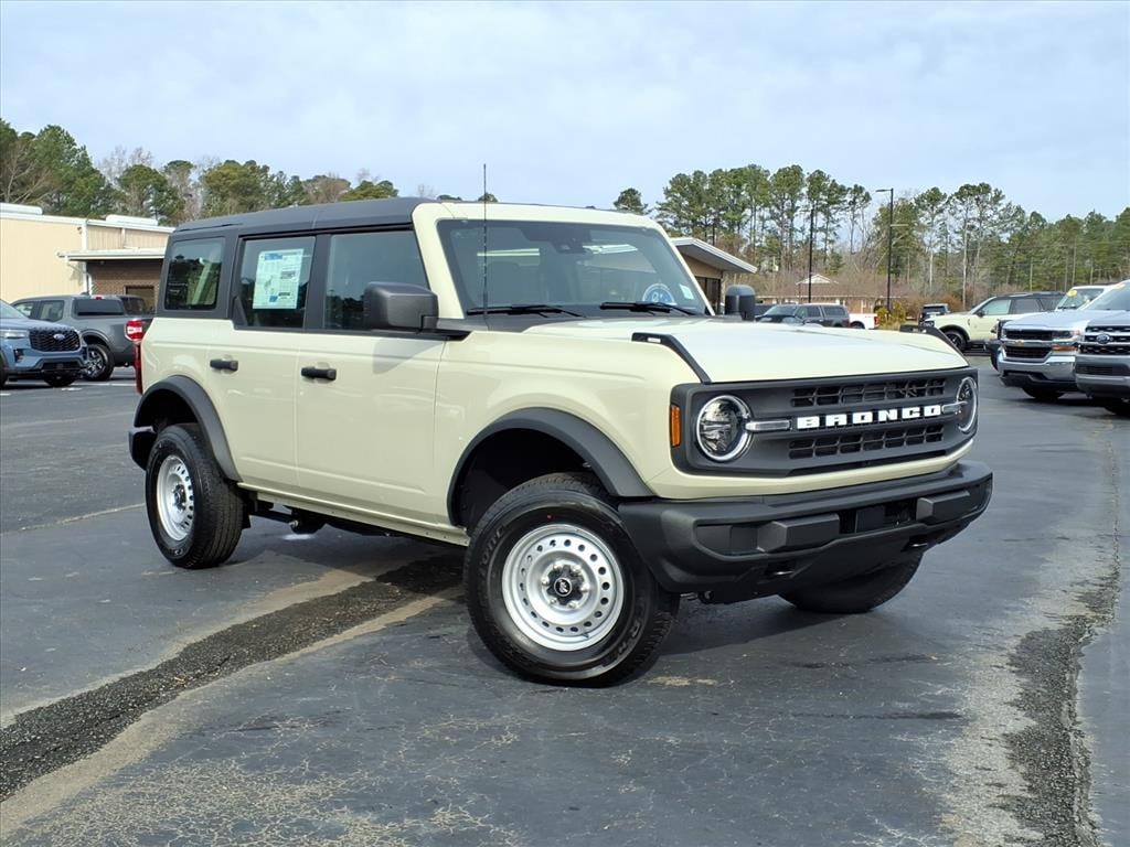 New 2025 Ford Bronco Base SUV