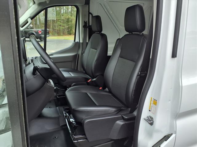 2025 Ford Transit photo 2
