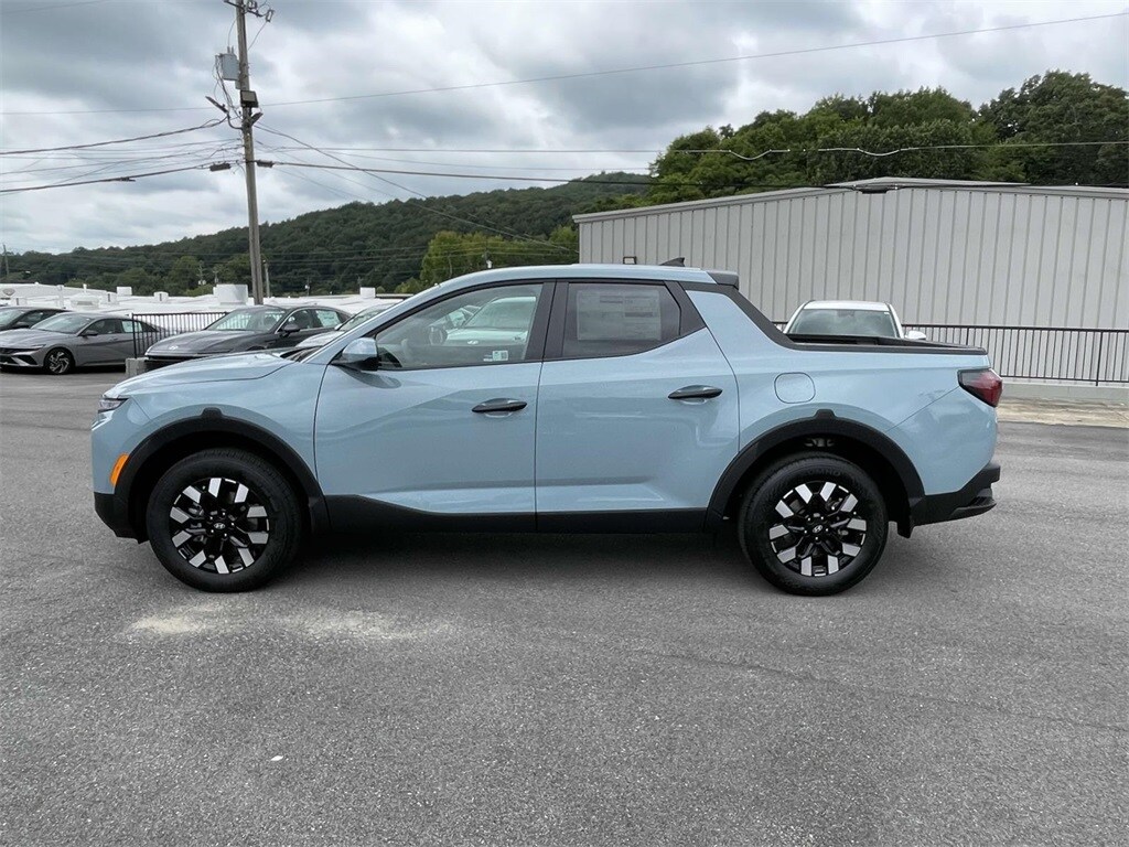 2026 Hyundai Santa Cruz SE photo 2