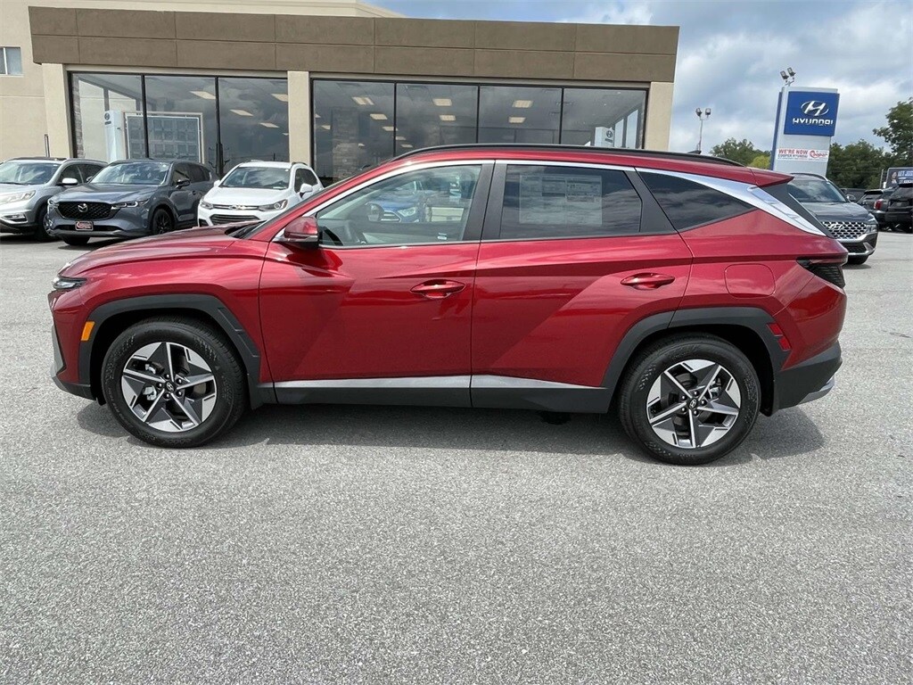2025 Hyundai Tucson SEL Convenience photo 2