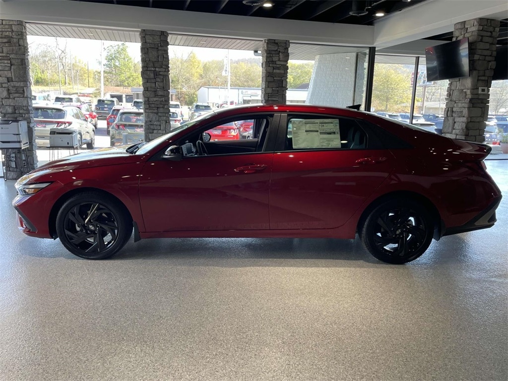 New 2026 Hyundai Elantra SEL Sport Sedan