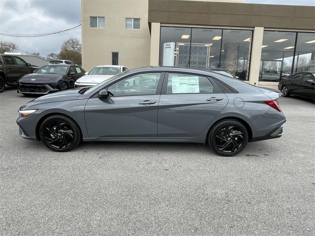 New 2026 Hyundai Elantra SEL Sport Sedan