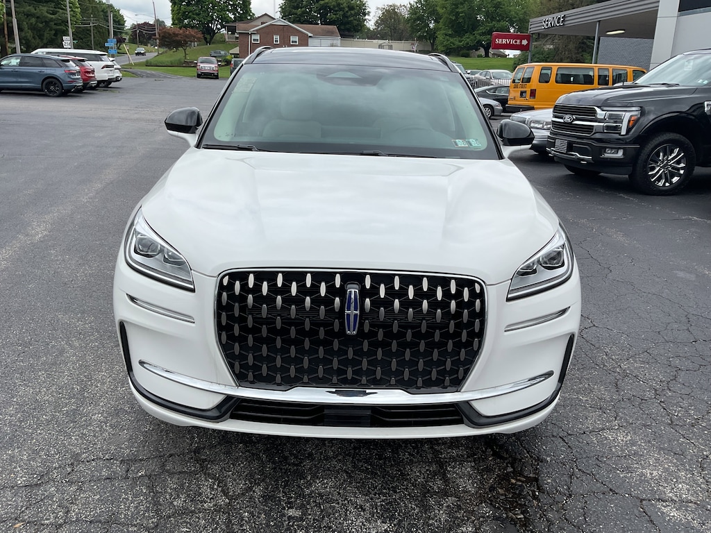 Used 2025 Lincoln Corsair Grand Touring AWD with Navigation Grand Touring AWD