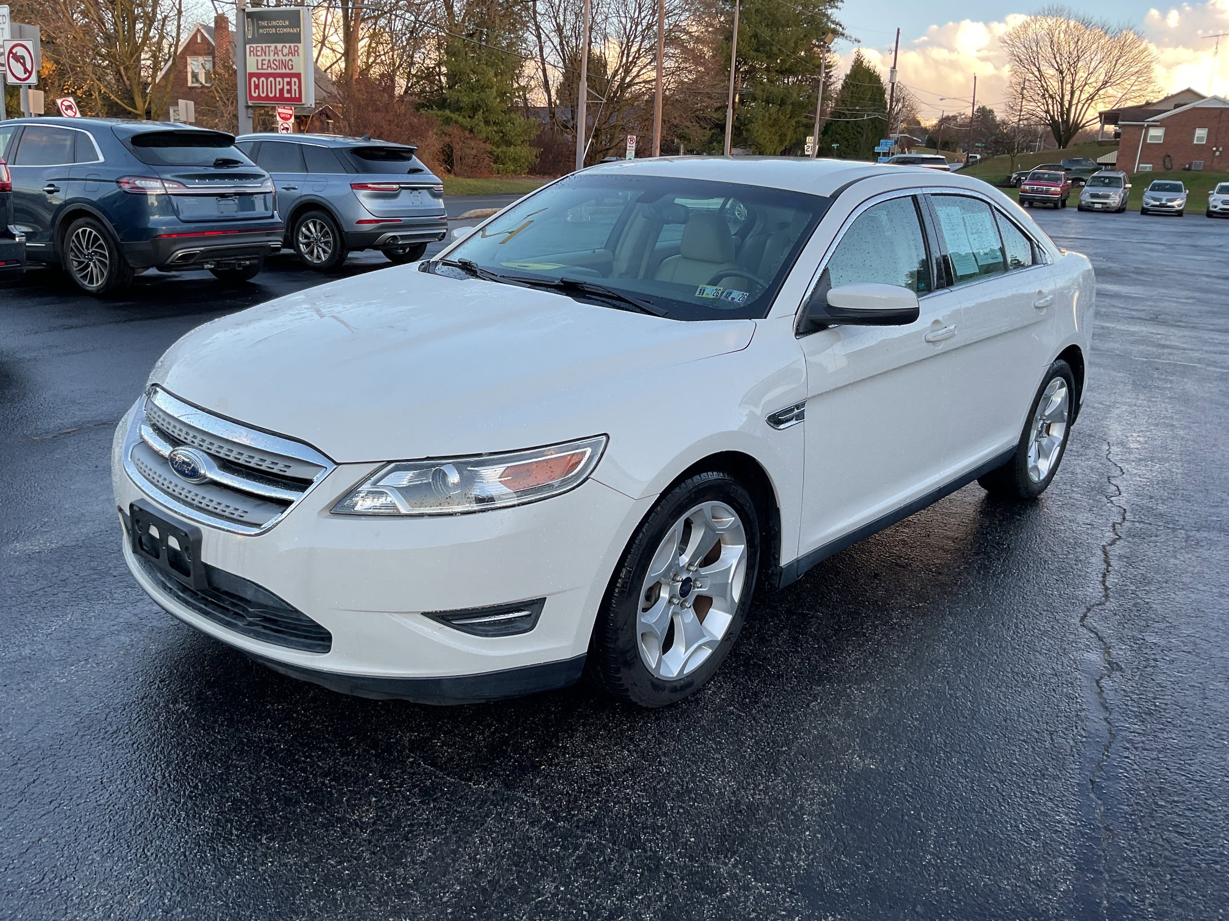 2011 Ford Taurus SEL