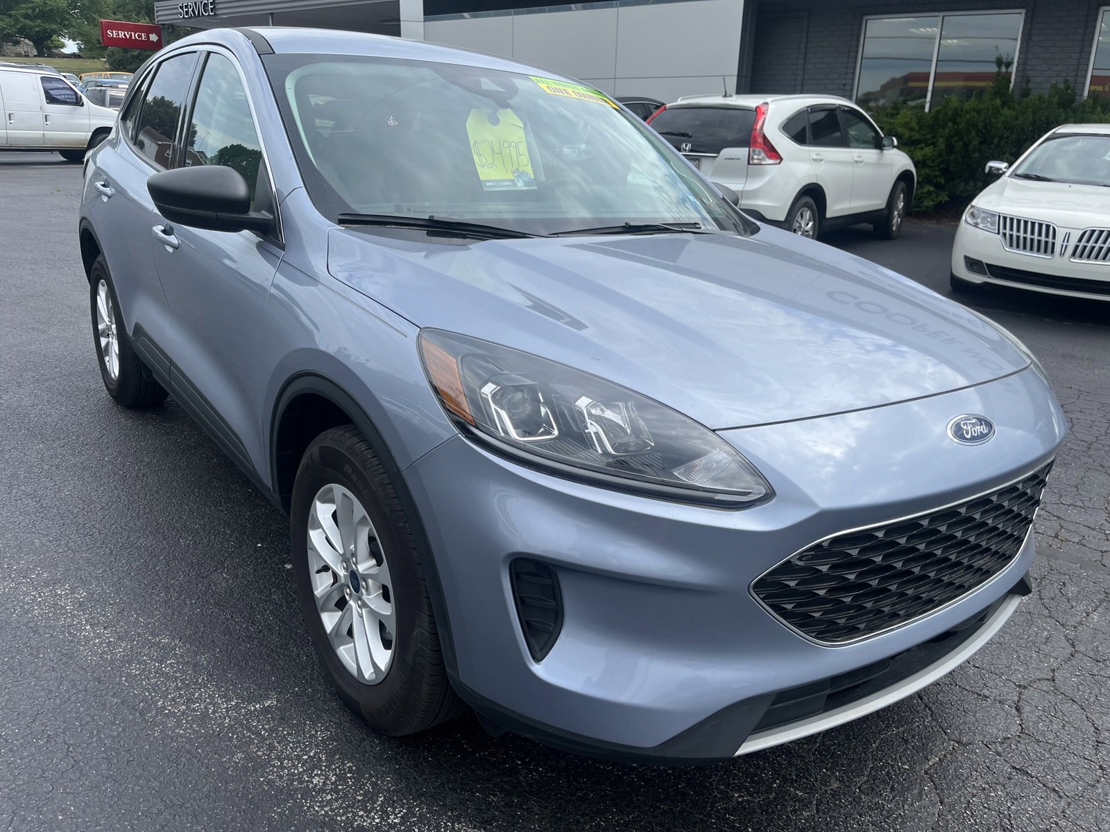 Used 2022 Ford Escape SE with VIN 1FMCU9G69NUA23367 for sale in Hanover, PA