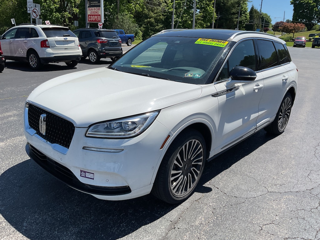 Used 2022 Lincoln Corsair Reserve AWD with Nav, Pano Moon Roof, Tech and Lux Reserve AWD