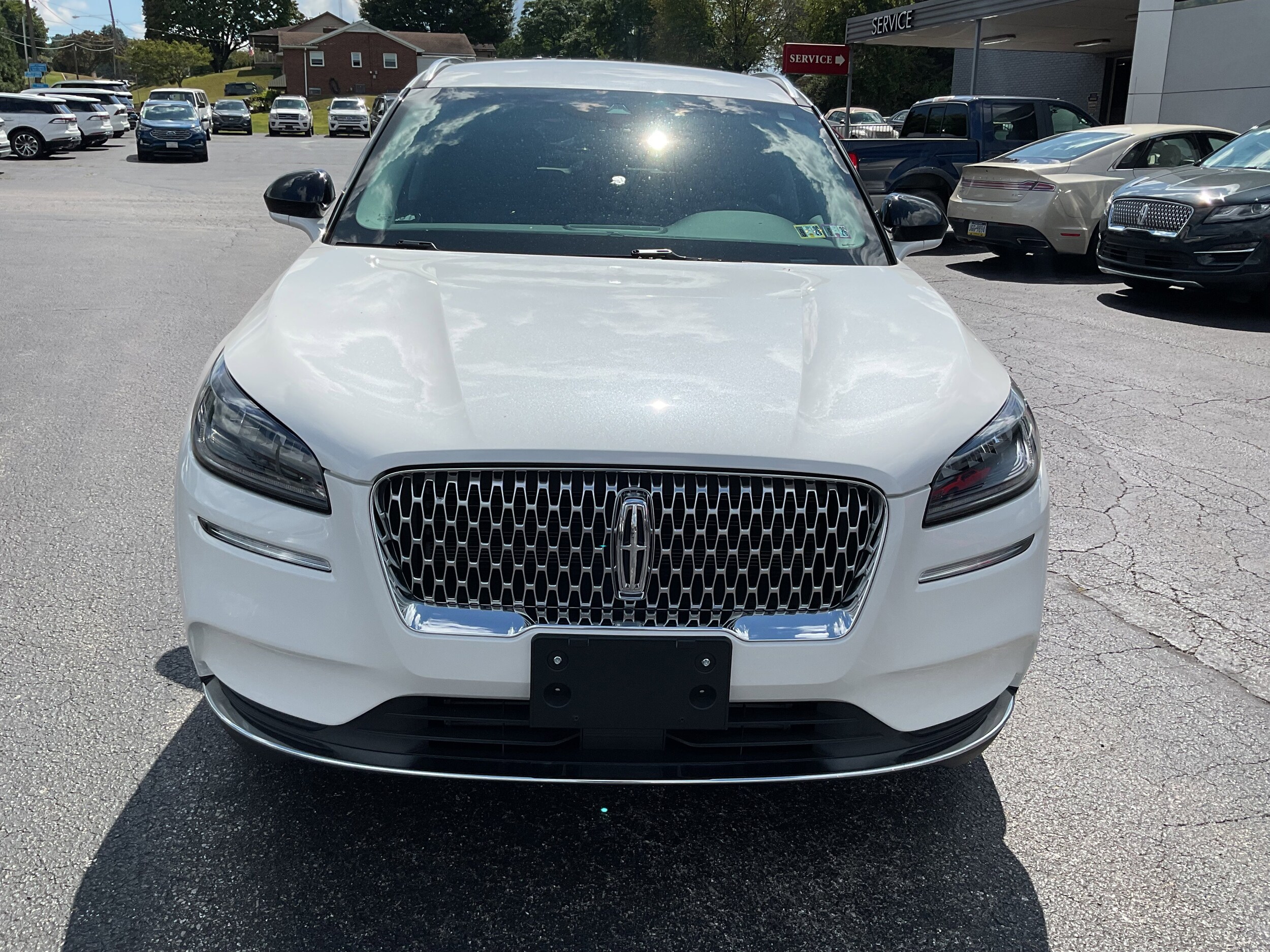 2022 Lincoln Corsair Standard photo 3