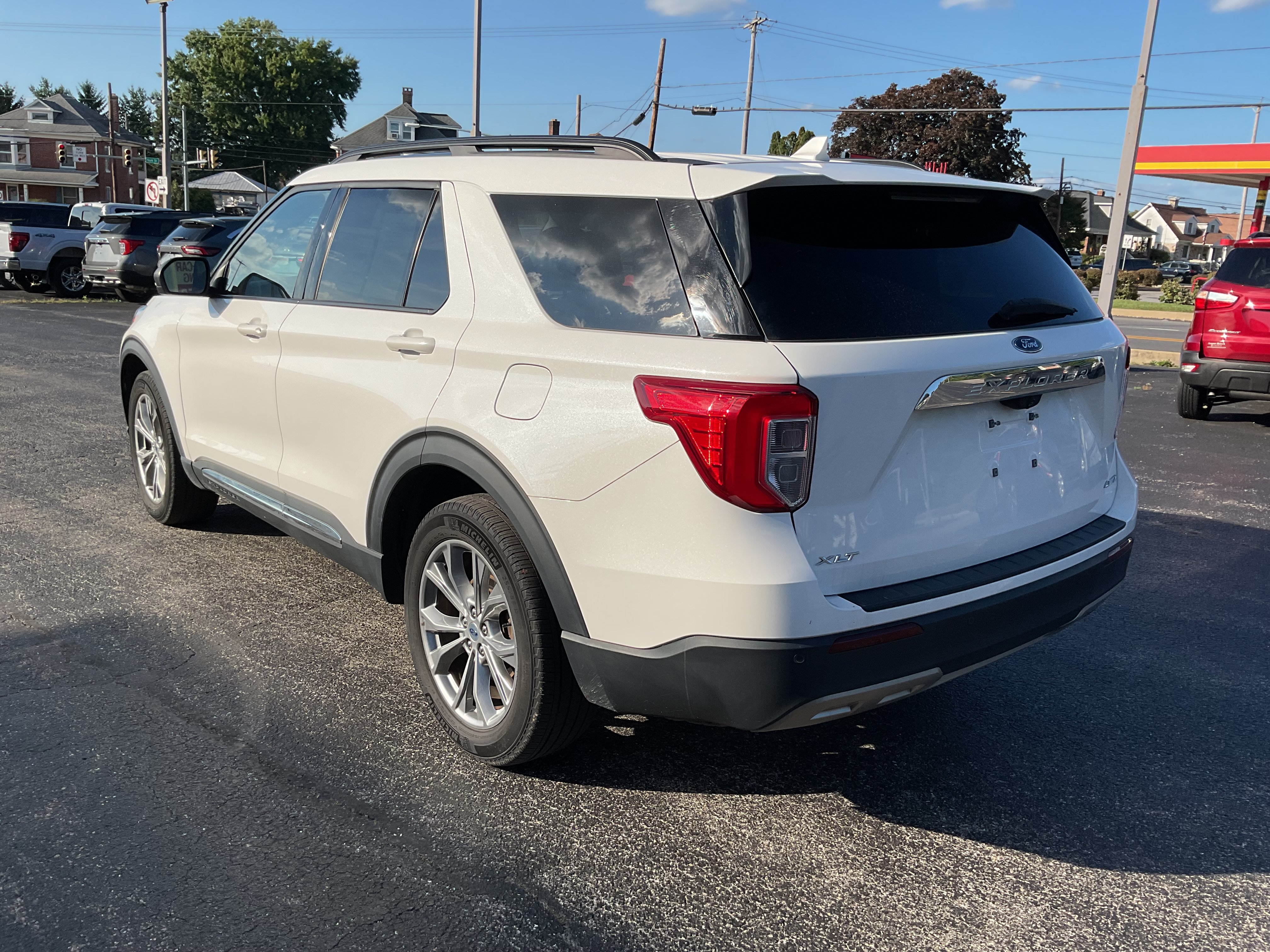 Used 2022 Ford Explorer XLT 4x4 with Navigation and Pano Moon Roof XLT 4WD