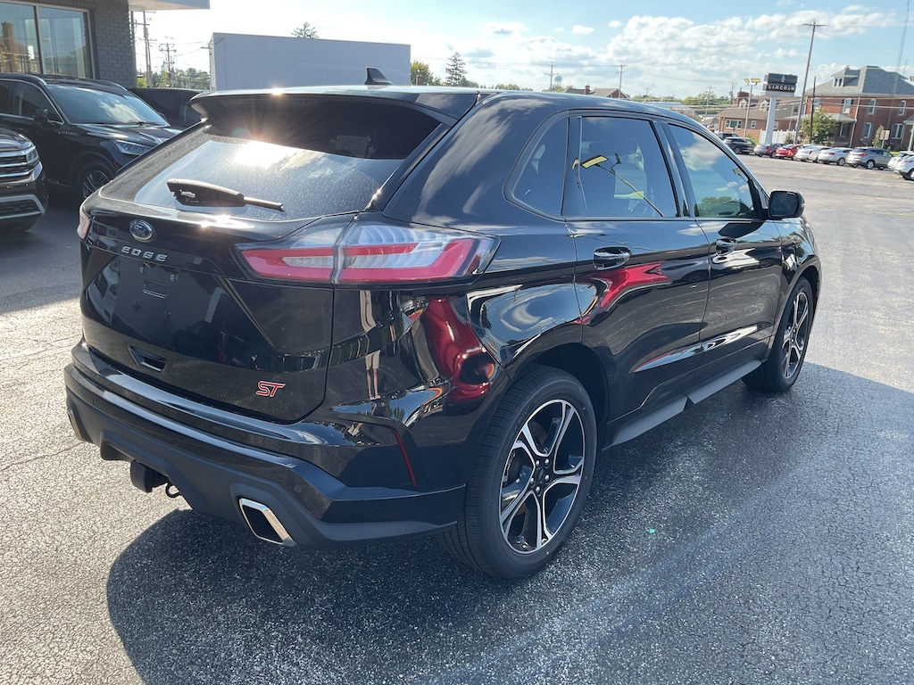Used 2022 Ford Edge ST AWD with 2.7L V6 Ecoboost Engine ST AWD