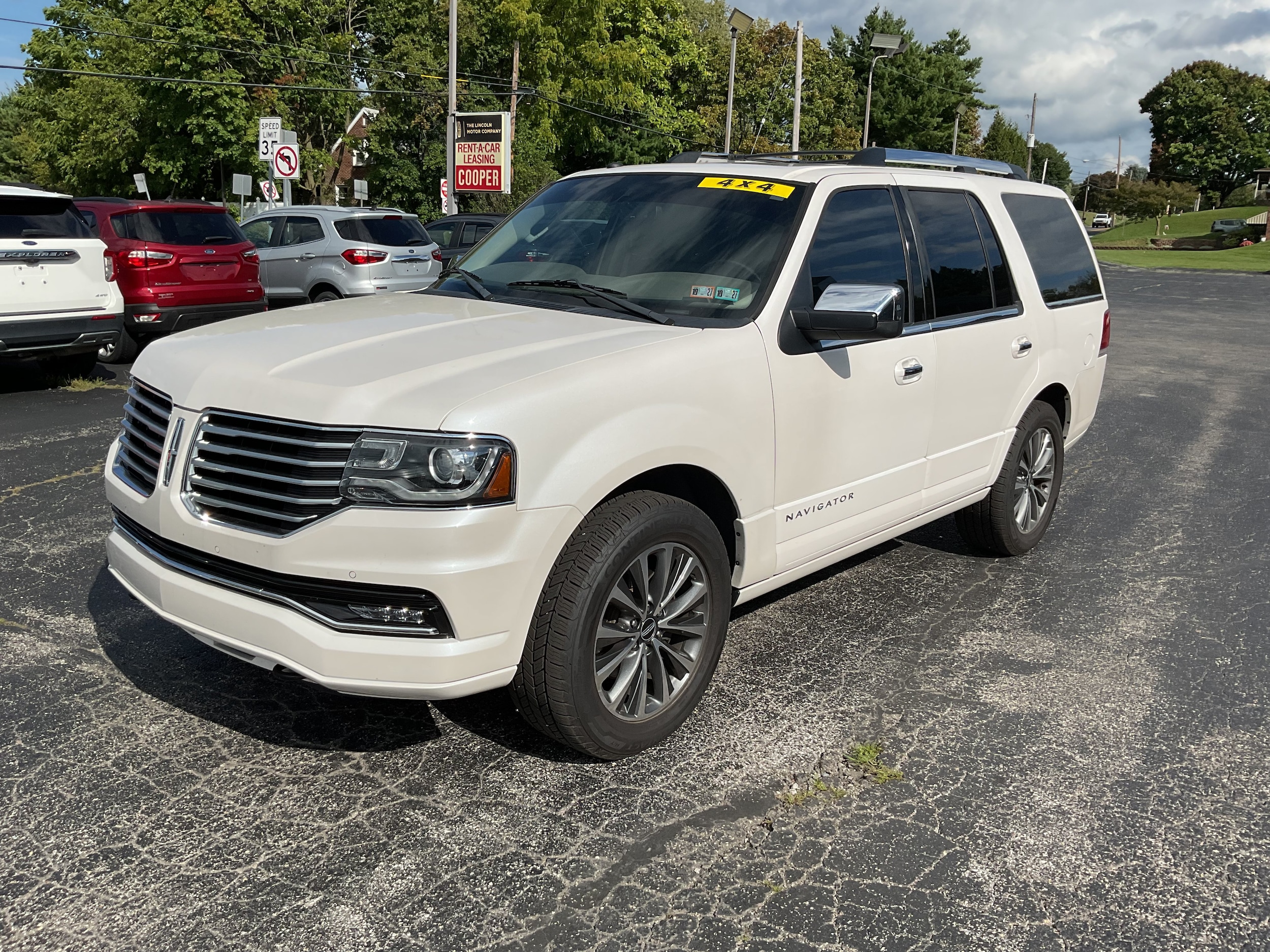 2017 Lincoln Navigator Select