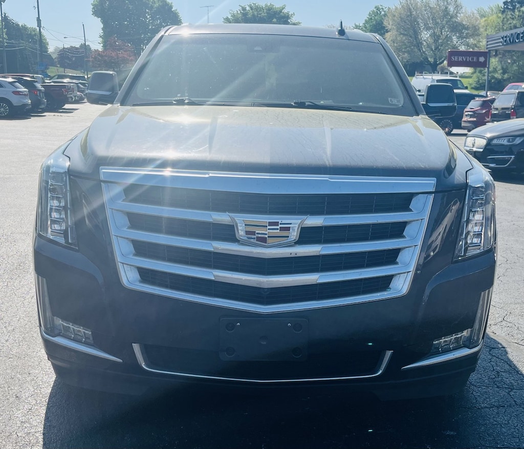 Used 2016 Cadillac Escalade Luxury Collection 4x4 with Nav, Moon Roof, DVD Ent 4WD Luxury Collection