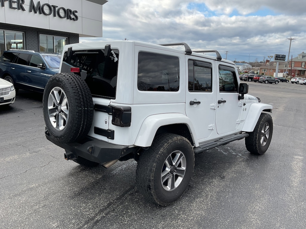 Used 2017 Jeep Wrangler Unlimited Rubicon Unlimited 4x4 with Navigation and Max Tow Rubicon 4x4