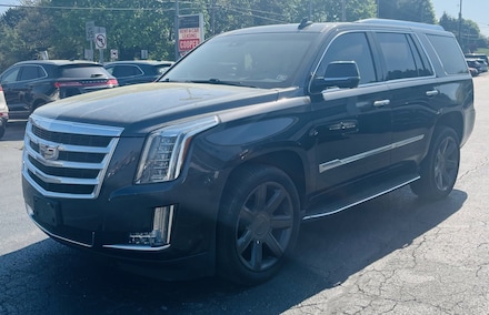 2016 Cadillac Escalade Luxury Collection 4x4 with Nav, Moon Roof, DVD Ent 4WD  Luxury Collection