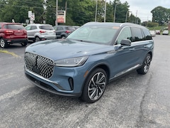 2025 Lincoln Aviator Reserve AWD with Nav, Pano Moon Roof, and Luxury P Reserve AWD