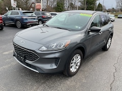 2022 Ford Escape SE AWD with Pano Moon Roof and Convenience SE AWD