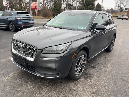 2020 Lincoln Corsair AWD with Navigation and Heated/ Cooled Leather Standard AWD