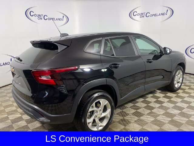 2024 Chevrolet Trax LS - Photo 8