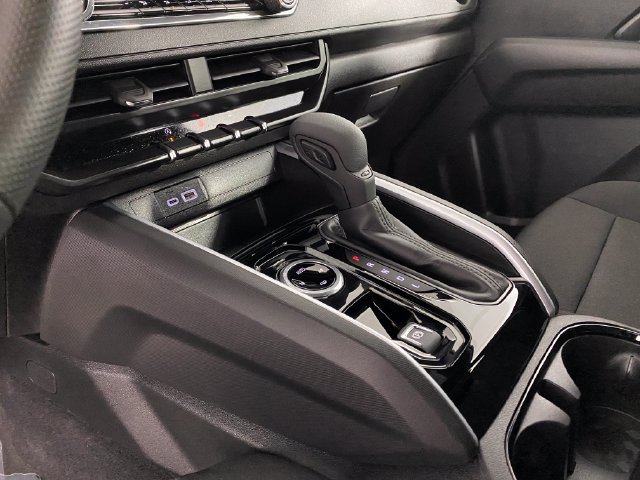 2024 Chevrolet Colorado Work Truck - Photo 26