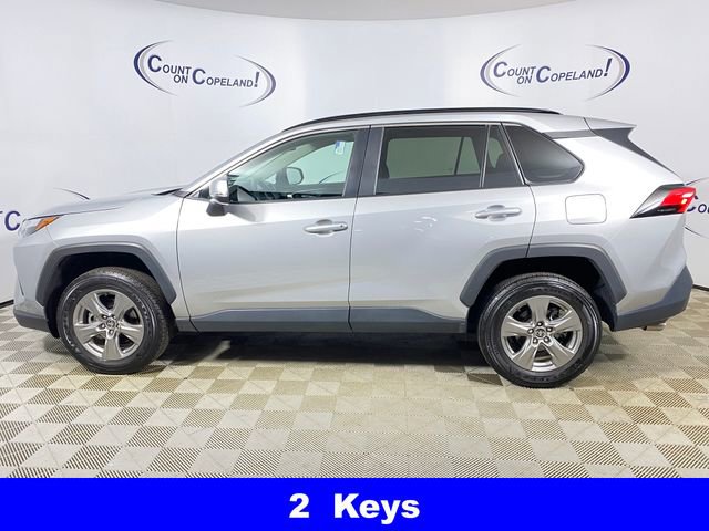 2024 Toyota RAV4 XLE photo 2