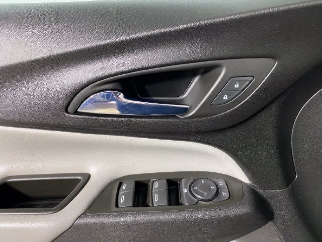2022 Chevrolet Equinox LS - Photo 12