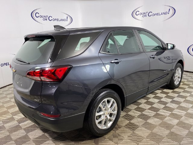 2022 Chevrolet Equinox LS - Photo 6