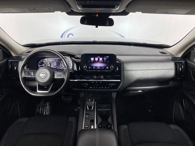 2025 Nissan Pathfinder SV - Photo 14