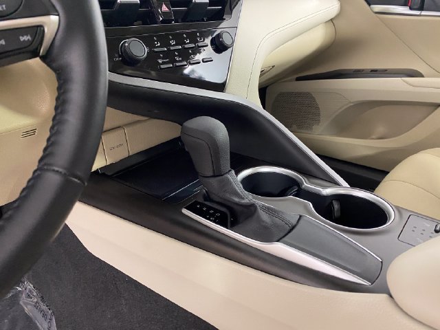 2021 Toyota Camry LE - Photo 27