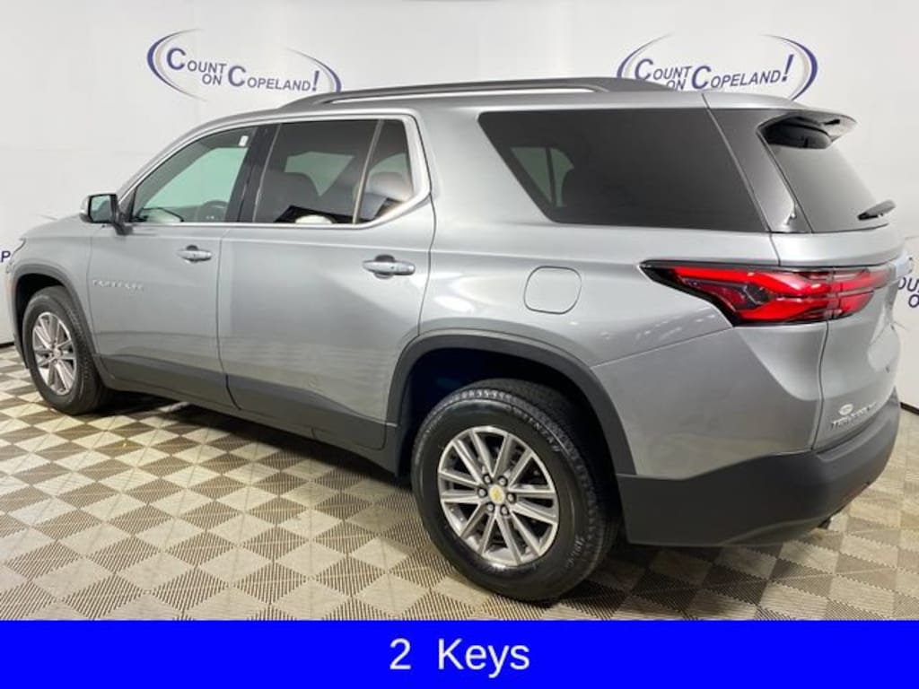 Used 2023 Chevrolet Traverse LT Cloth SUV