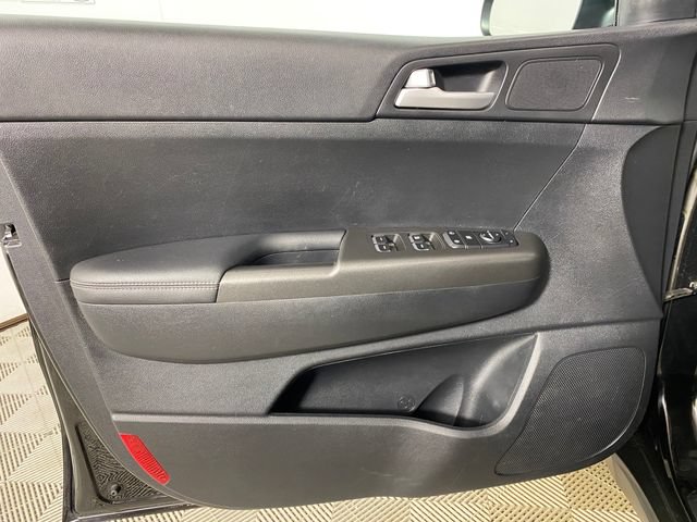 2020 Kia Sportage LX - Photo 12