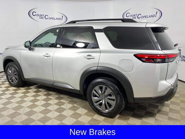 2025 Nissan Pathfinder SV - Photo 4