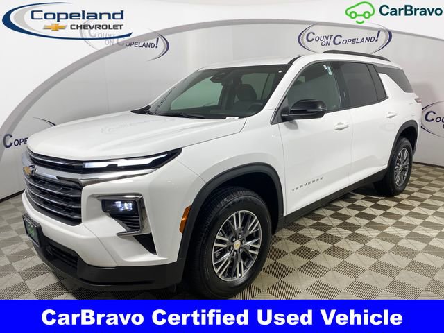 2025 Chevrolet Traverse LT's photo