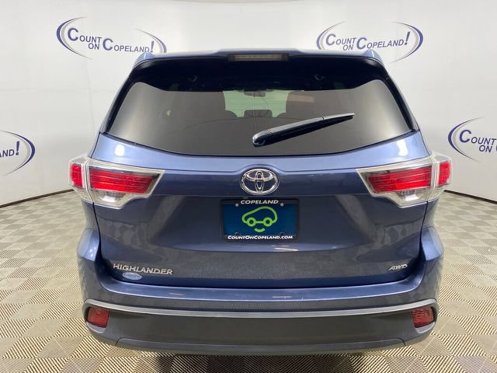 Used 2016 Toyota Highlander LE V6 SUV
