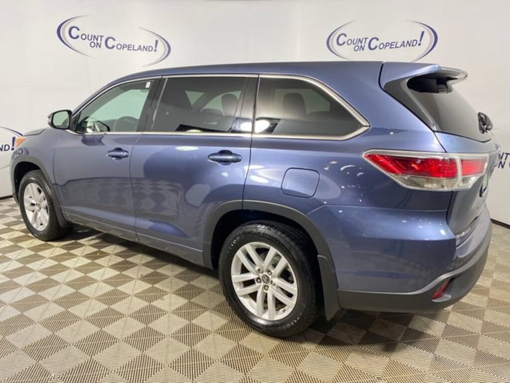 Used 2016 Toyota Highlander LE V6 SUV