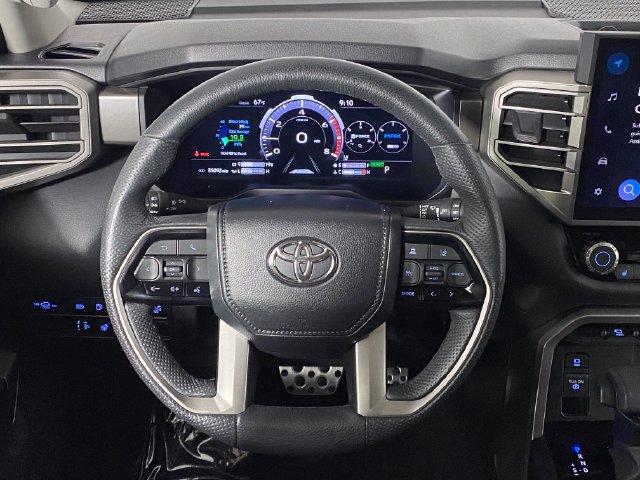 2024 Toyota Sequoia SR5 - Photo 16