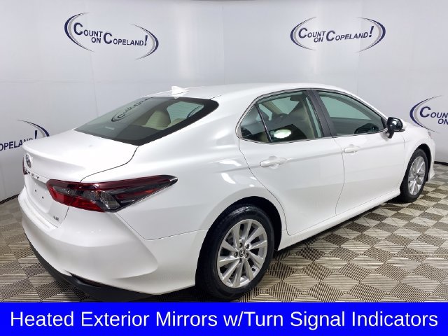2021 Toyota Camry LE - Photo 8