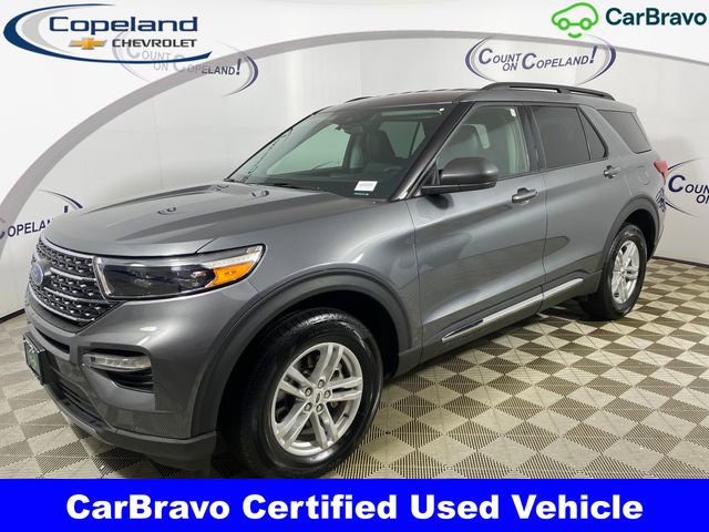 2022 Ford Explorer XLT's photo