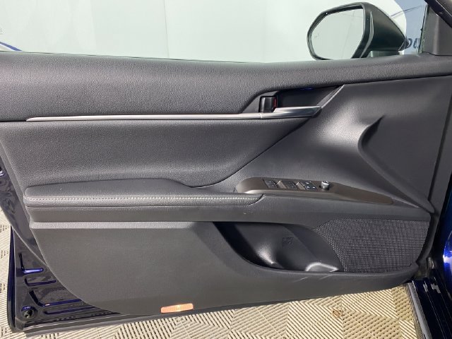 2021 Toyota Camry XSE - Photo 13