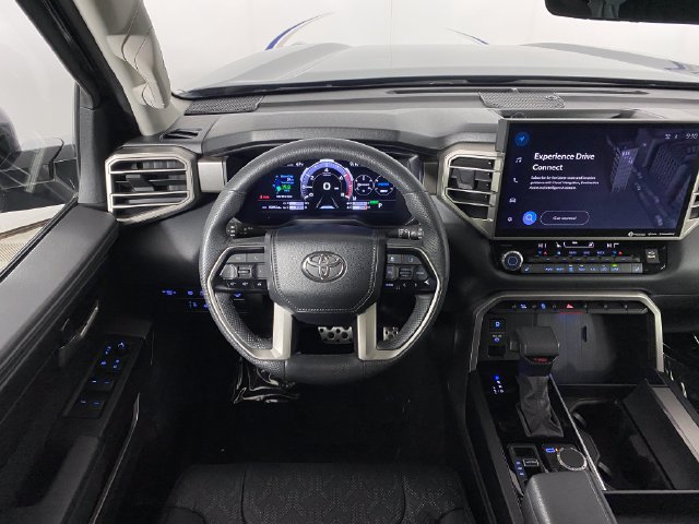2024 Toyota Sequoia SR5 - Photo 15