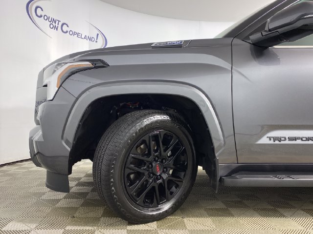 2024 Toyota Sequoia SR5 - Photo 30