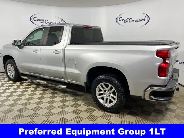 2019 Chevrolet Silverado 1500 LT photo 2