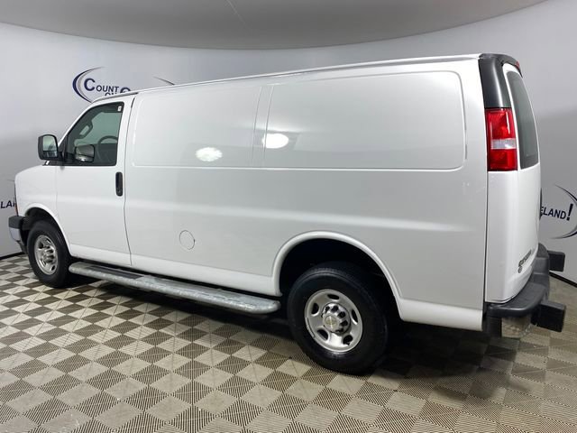 2023 Chevrolet Express Cargo 2500 Van photo 2