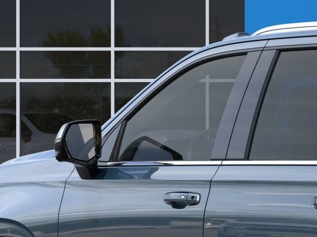 2026 Chevrolet Suburban Premier - Photo 13