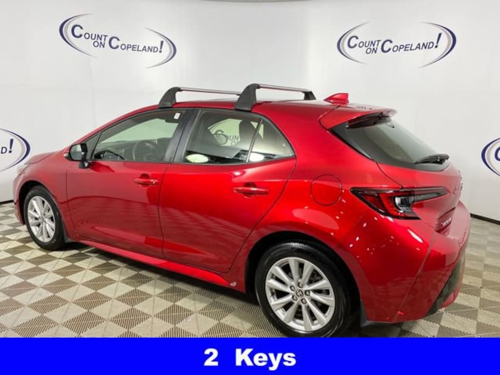 Used 2023 Toyota Corolla Hatchback SE Hatchback