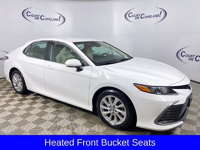 2021 Toyota Camry LE - Photo 10