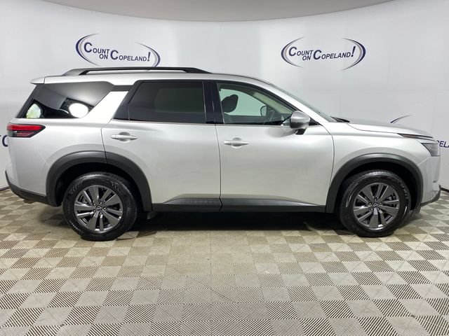 2025 Nissan Pathfinder SV - Photo 8