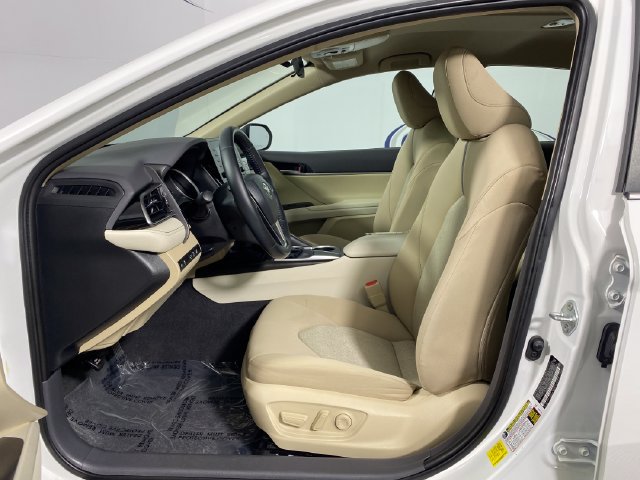 2021 Toyota Camry LE - Photo 12