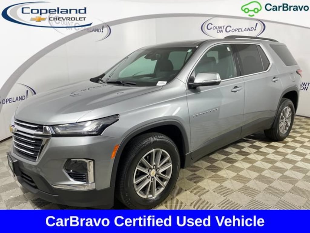 Used 2023 Chevrolet Traverse LT Cloth SUV