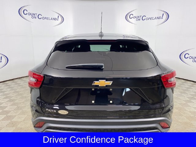 2024 Chevrolet Trax LS - Photo 6