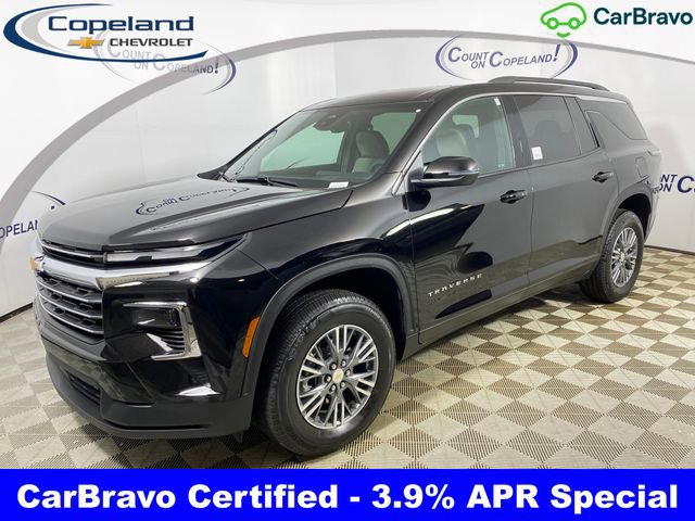 2025 Chevrolet Traverse LT's photo