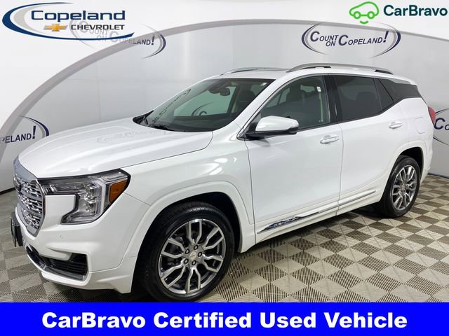 2022 GMC Terrain Denali AWD's photo